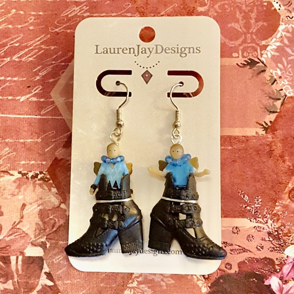 Shoe Fairies Barbie Black High Heel Shoes Miniature Fairy Dolls Dangle Earrings - Picture 2 of 5